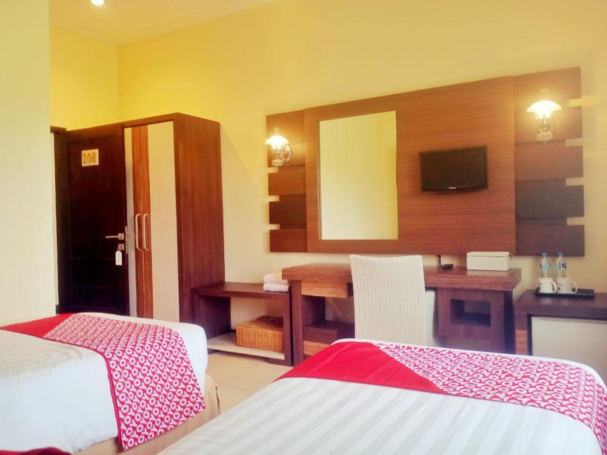 Oyo 90102 Edotel Hotel By Dbest Hospitality Bandung Exterior photo